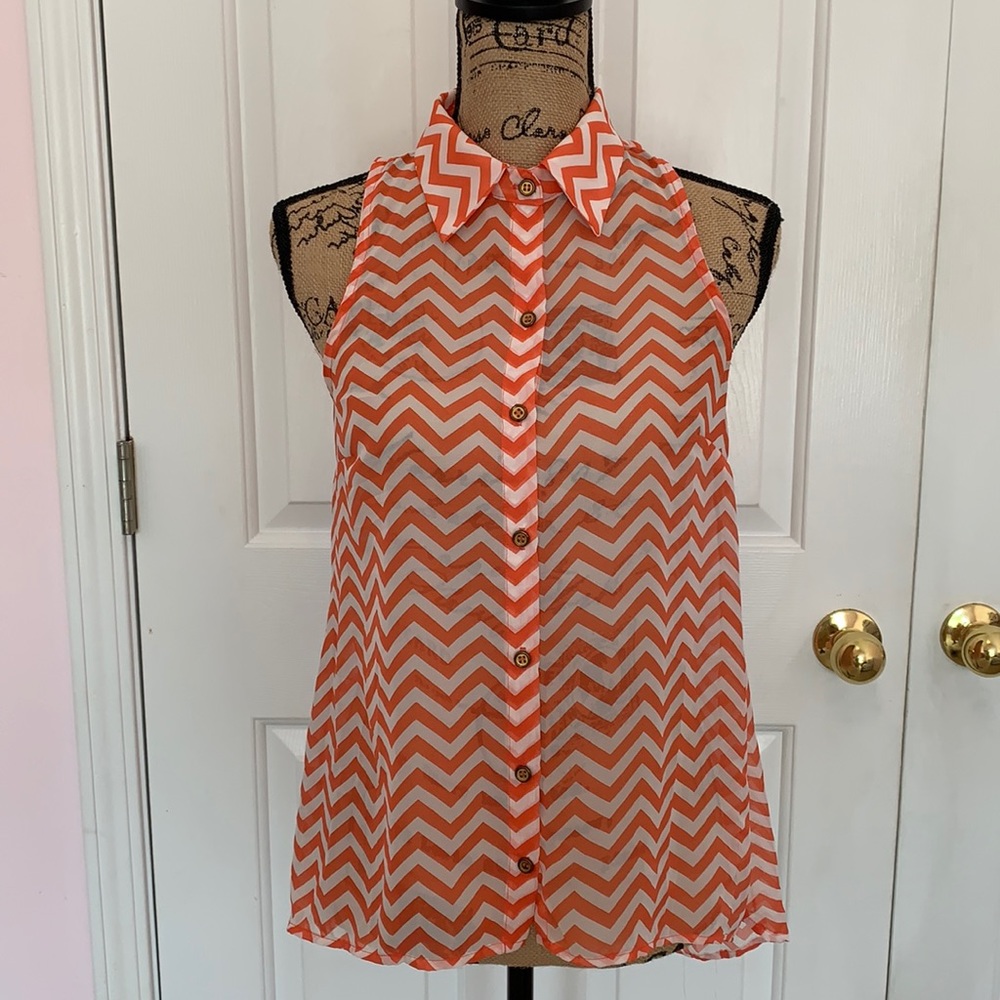 EUC Toska Sheer Chevron Pattern High-Low Top (S)